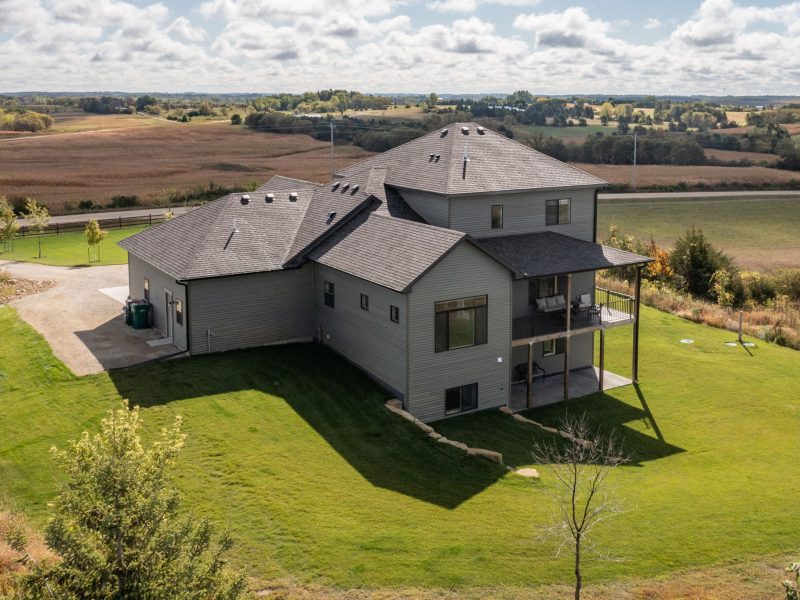 51-web-or-mls-51-Back View